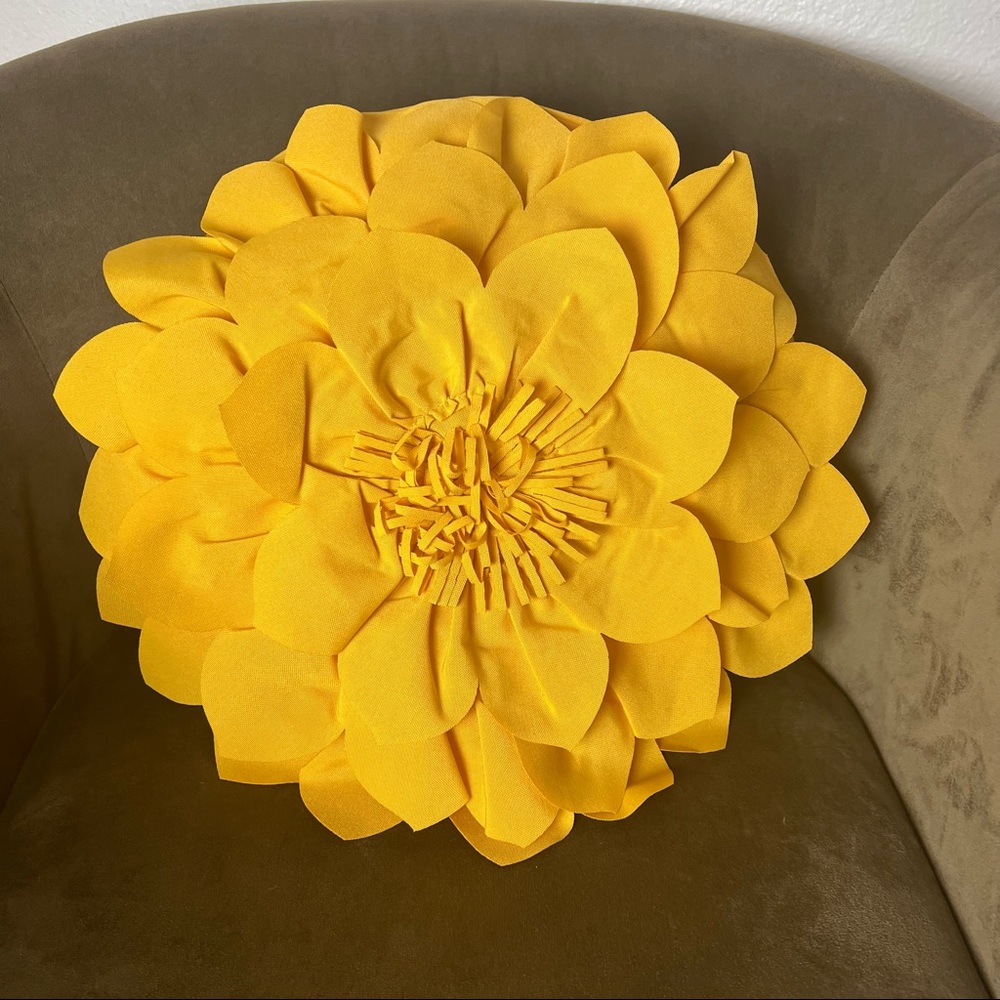 4 yellow gold circular flower pillow slip covers